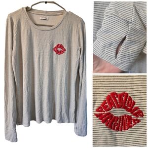 NWT Lauren Moshi Peace Love Happiness Lip sweatshirt